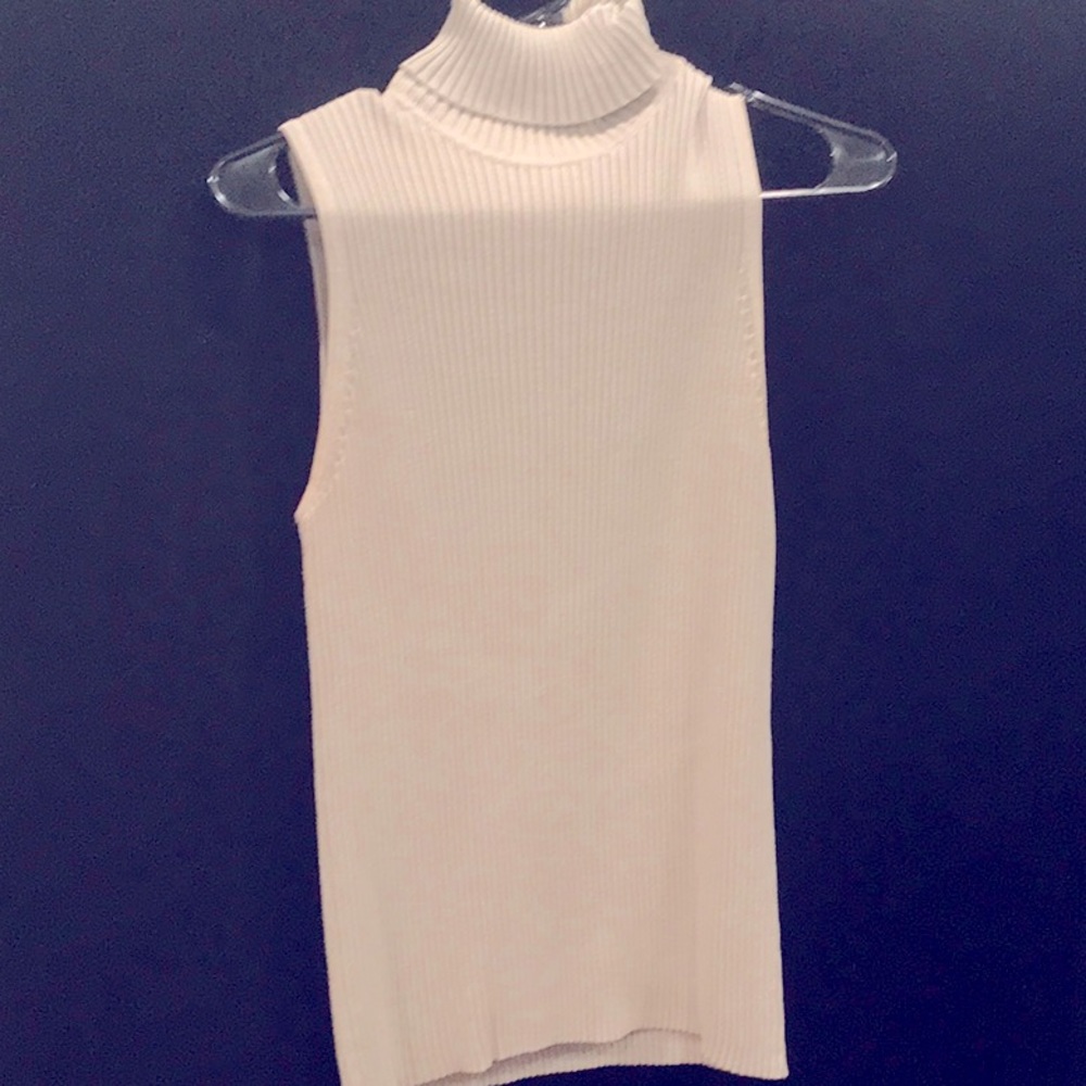 Newport News turtleneck